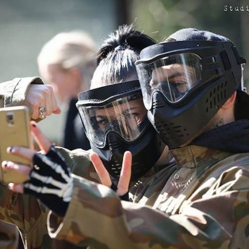 Värikuulapelit virkistyspäivään