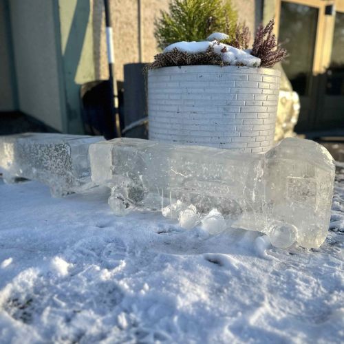 Jäänveistoa tiimipäivään